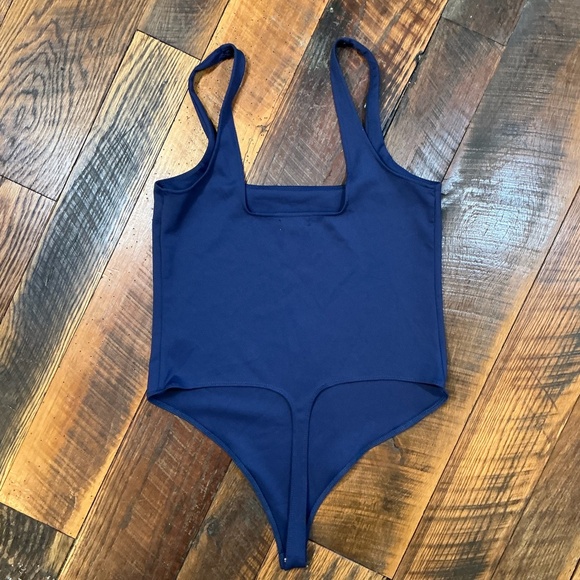 Good American Scuba Modern Square Neck Bodysuit Navy Blue Size 4 (XL) - Picture 3 of 7